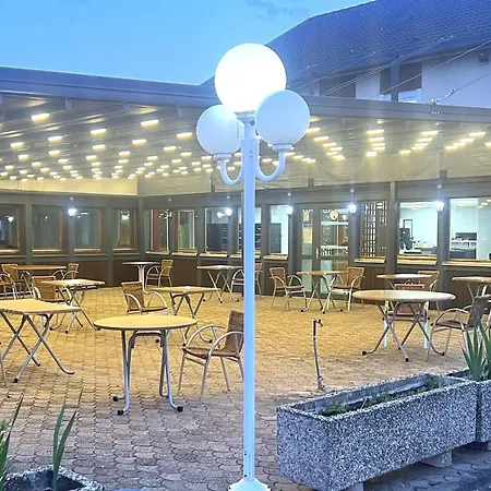 Contact Arc-en-ciel - Reouverture - Entierement Renove Hotel 3*