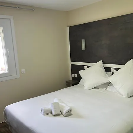 Contact Arc-en-ciel - Reouverture - Entierement Renove 3*